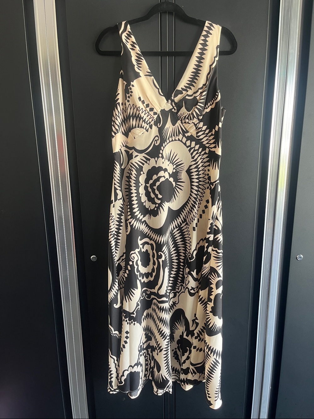 Calvin Klein aline Vneck Flower silk dress